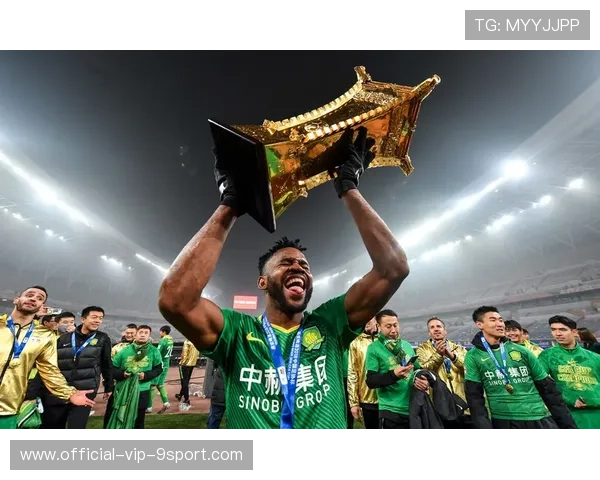 中超豪门官宣重磅引援，球迷彻夜排队购票