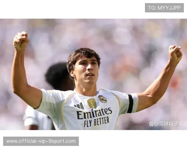 皇马盯拜仁26岁中卫，2进2出白捡1.1亿重塑防线，皇马2_1拜仁