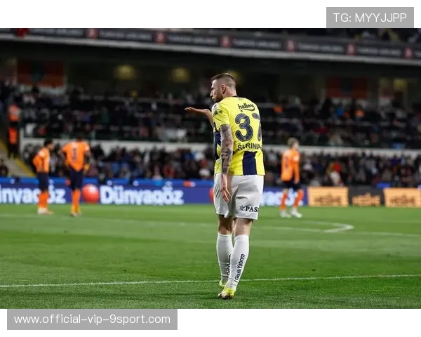 球员在欧冠赛后参与公益活动传递正能量，欧冠参赛队伍产生规则